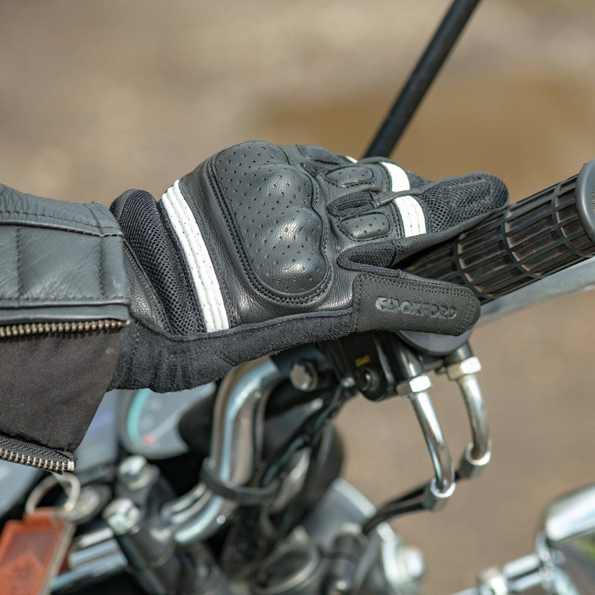 RP-6S WS Glove Black/White