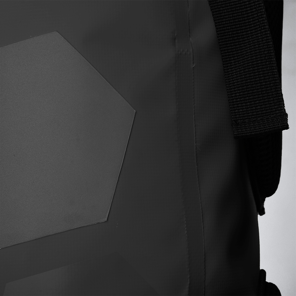 Aqua V 12 Backpack Black