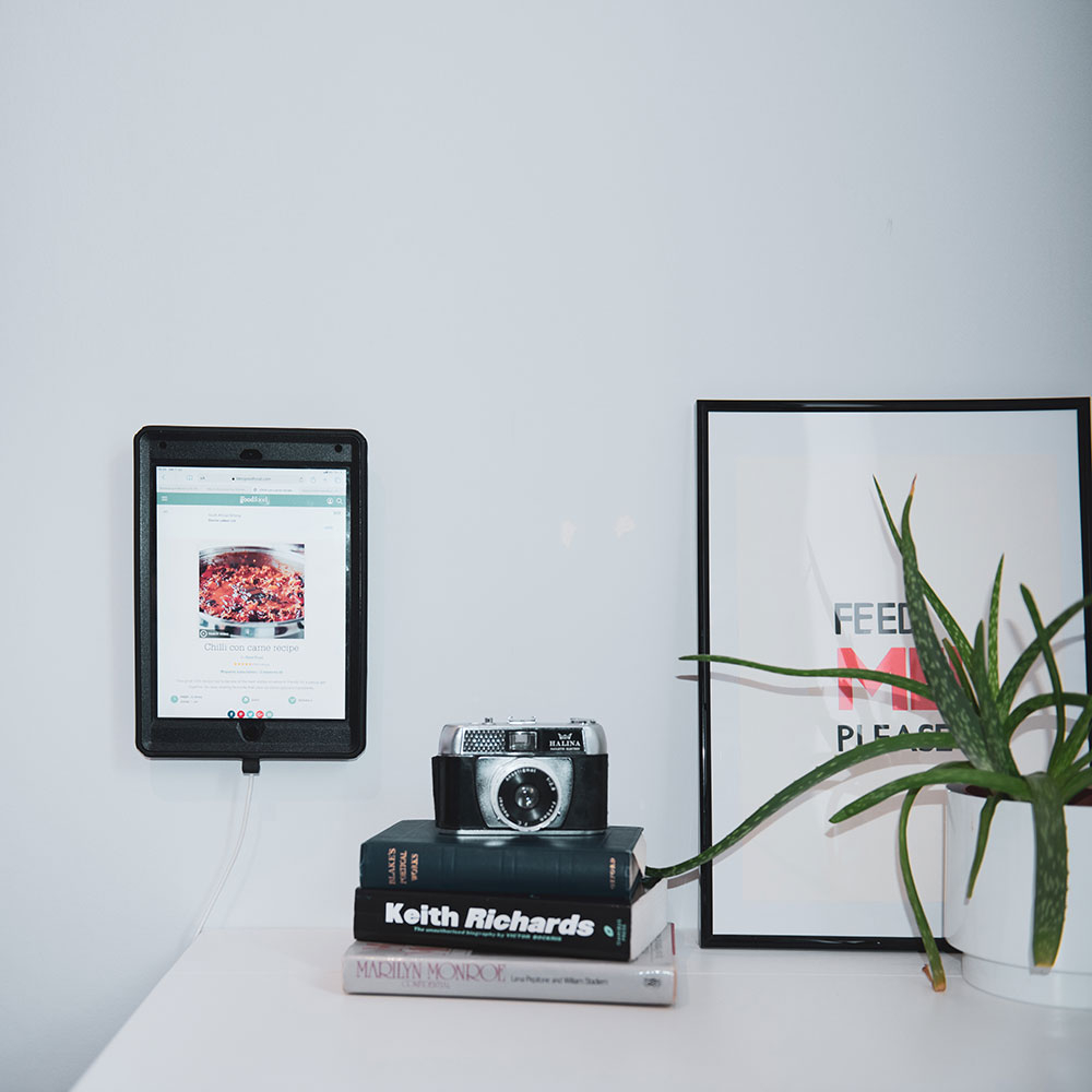 CLIQR Surface Device Mount